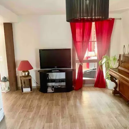 3 Parking Et Terrasse 빌라