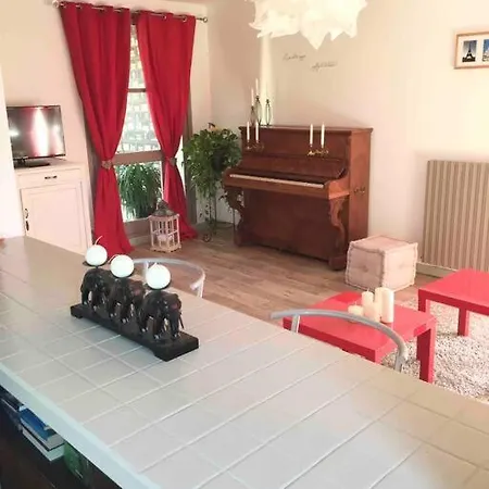 3 Parking Et Terrasse 빌라 *