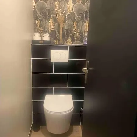 3 Parking Et Terrasse *